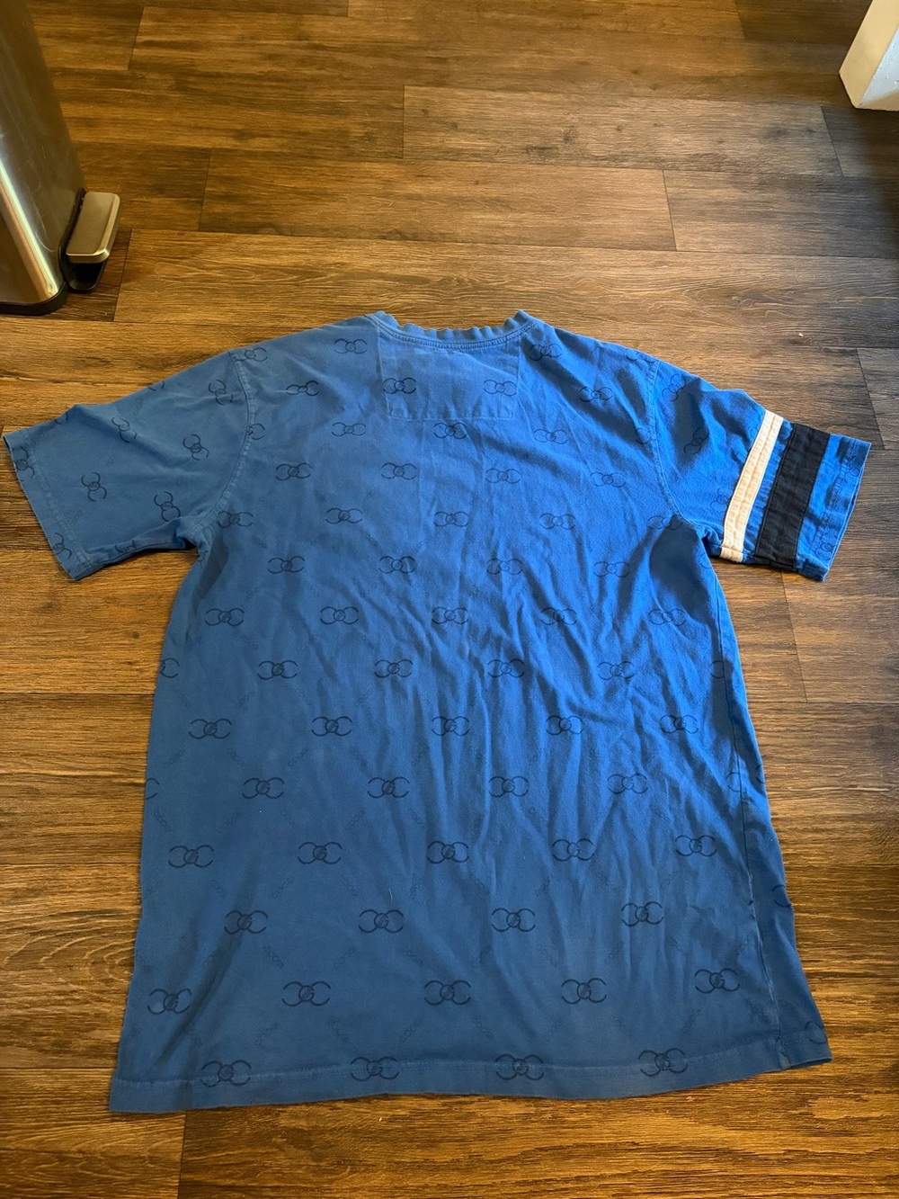 Coogi Men’s Australia Embroidered Patches Blue Short Sleeve T-Shirt Size XL - Picture 7 of 7